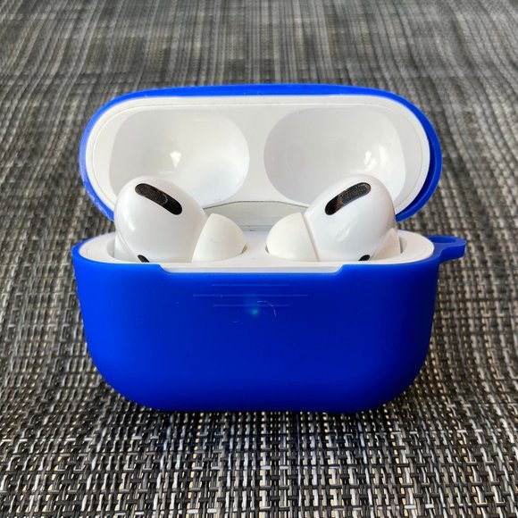 Airpods Pro 1st Gen Silicone Case (Plain Blue) - Picture 3 of 3